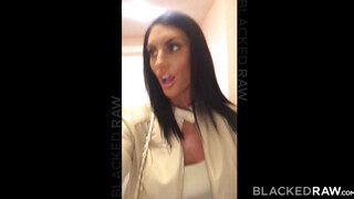 August Ames muffját néger pasas bassza