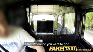 Taxis manus édeshármasban dug