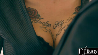 Anna Bell Peaks a tetkós gyönyörű pina