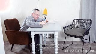 A tanárbácsi könyörtelen pöcse