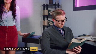 Brazzers - Valentina Bianco gigászi hímvesszőt kap