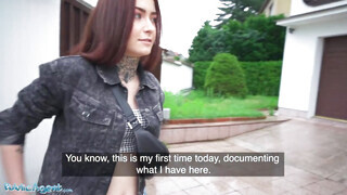 Public Agent - Tabitha Poison a kitetovált zsenge bula