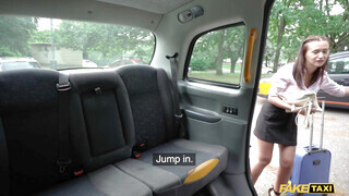 Fake Taxi - Gina Ferocious a csinos csöcsös fiatal