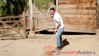 My Friends Hot Moms - Brett Rossi és a tanyasi fickó