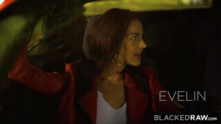 BlackedRaw - Evelin Stone élvezi a termetes bájdorongot