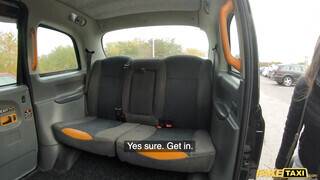Fake Taxi - Zsenge csajszi és a hatalmas taxis bájdorong