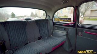 Fake Taxi - Caty Kiss a vadító milf