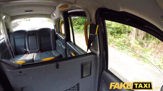 Fake Taxi - Barbie Sins ánuszba dugva