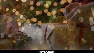 MILF - Brandi Love és erőszakos faszú krampuszok