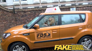 Fake Driving School - tetkós nőci keményen akarja