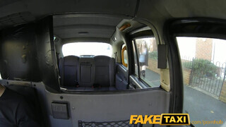 FakeTaxi - lezbi lányok egymást kinyalják