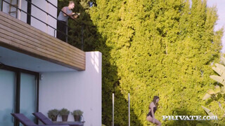 Private.com - Talia Mint a szomszéd csávóval hancúrozik