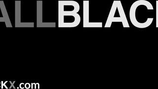 AllBlackX - Cecilia Lion a csábító szőrös bulás zsenge