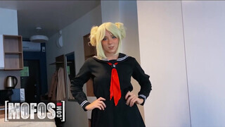 Mofos - Sweetie Fox a cosplayes csajszika análba rakva
