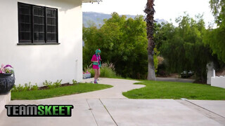 Jessie Saint a cosplayes zsenge szuka - TeamSkeet