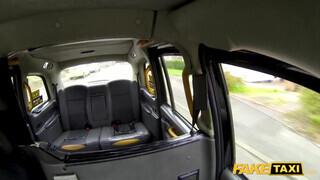 Fake Taxi - Amber Jayne lovagol a taxis kukacán