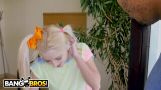 BANGBROS - Riley Star kedveli a barna kukacot