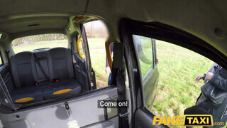 Fake Taxi - Summer Rose kettő péniszt kap