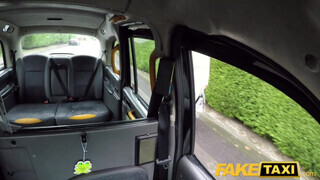 Fake Taxi - Óriás keblű milf megkúrva