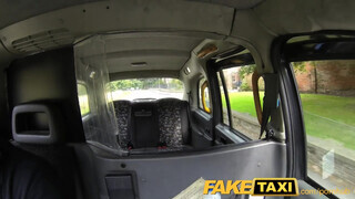 FakeTaxi - Szenvedélyes lengyel bige megkefélve