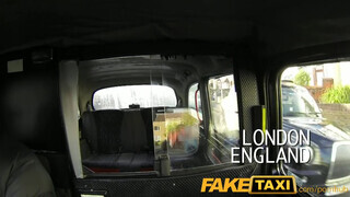 FakeTaxi - tinédzser lány cumizza az idős taxist