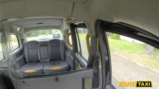 Fake Taxi - Kira Noir a vonzó néger vagina