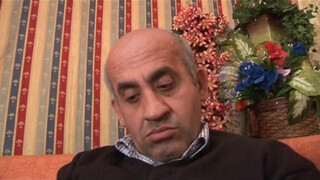 Vén hapsi faszára rácuppan a zsenge bige
