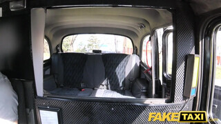 Fake Taxi  - ez a nőci csak a kőkemény fügyit imádja