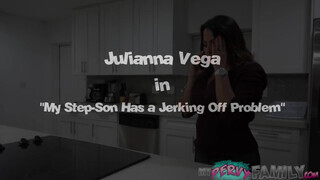 Julianna Vega felajzott a nevelő fiára