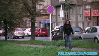 PublicAgent - Óriás csöcsű cseh csajszika