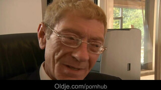 Vén dárda és a tinédzser titkárnője