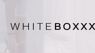 WHITEBOXXX - Nicole Pearl bájos szexelése a barátjával