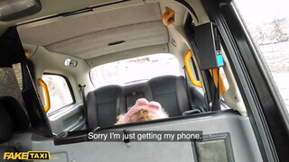 Fake Taxi - Fullos latin amerikai szuka megkúrelva a taxiban
