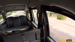 Fake Taxi - Rae Lil a perverz zsenge pipi