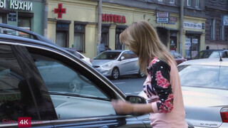 Emily Thorne a hatalmas tőgyes barinő