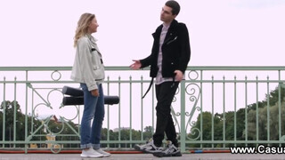 Casual Fiatal Porno - vadító csoki szuka és a barátja