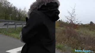 Public Agent - Kiki Minaj a brit tinédzser bige