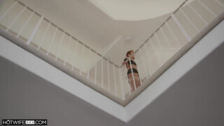 HOTWIFEXXX - Rövid hajú házaspár megbaszva