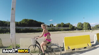 BANGBROS - Katerina Hartlova a gigantikus cickós milf