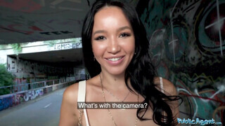 Public Agent - Asia Vargas a dögös ázsiai csajszika