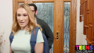 Kasey Miller a kurva fiatal csajszika