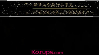 Karups - Tara Ashley tövig bekapja a hímvesszőt