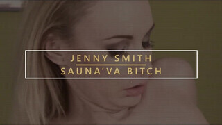 Jenny Smith a világos szőke gigantikus didkós milf lovagol a faszon