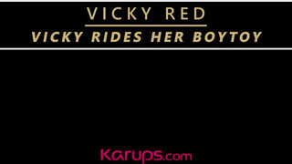 Vicky Red tinédzser pasassal kúr