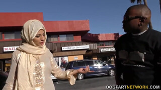 Nadia Ali a izgató arab nőci