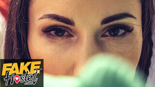 Fake Hostel HD - Lilu Moon a dögös orosz csajszika