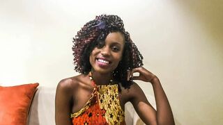 Mosolygós néger csinibaba pov castingon keményen megkettyintve